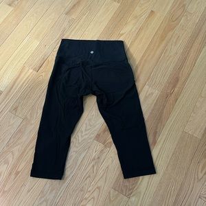Lululemon black leggings, size 8, in decent condition